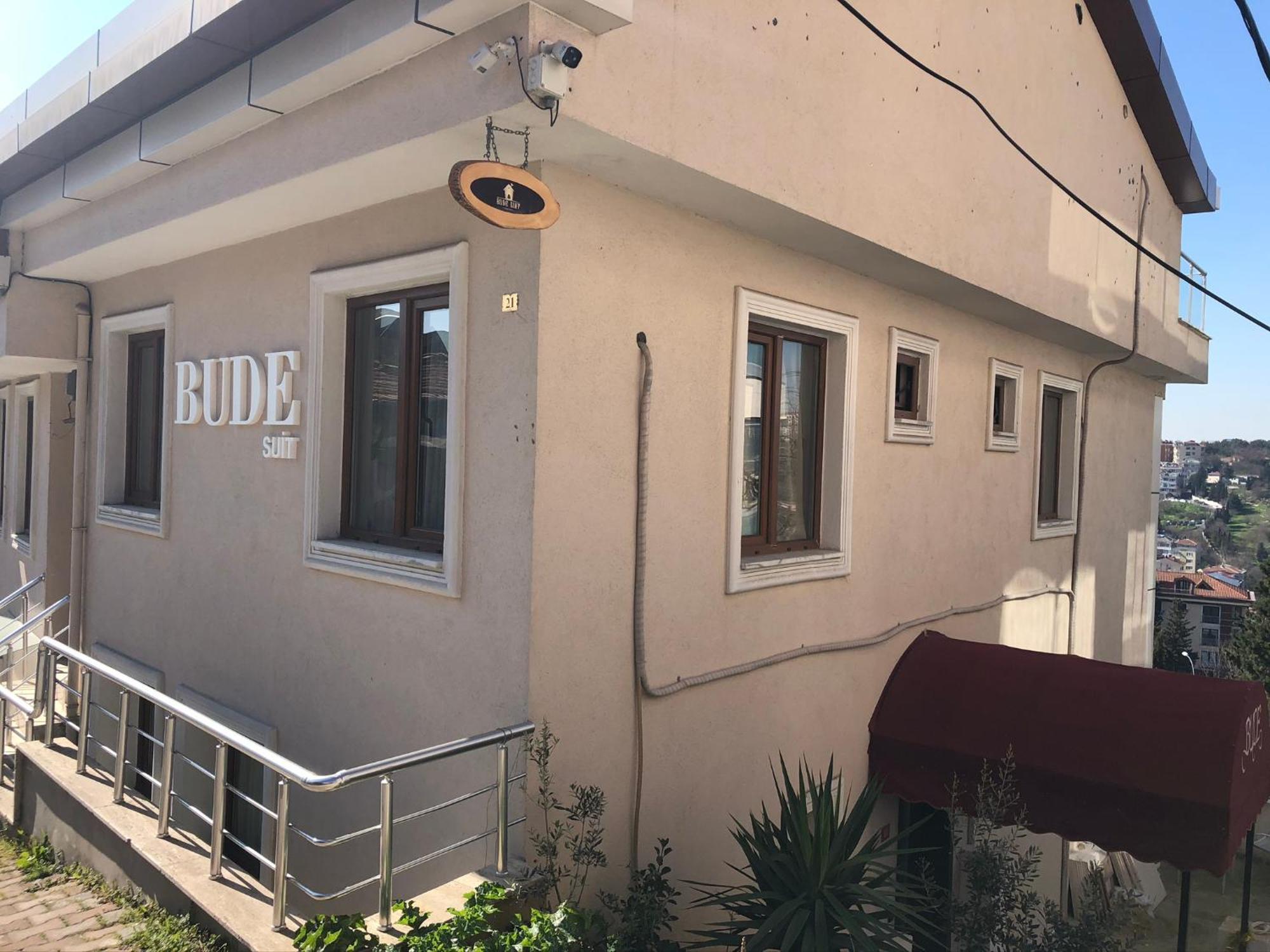 Bude Ortakoey